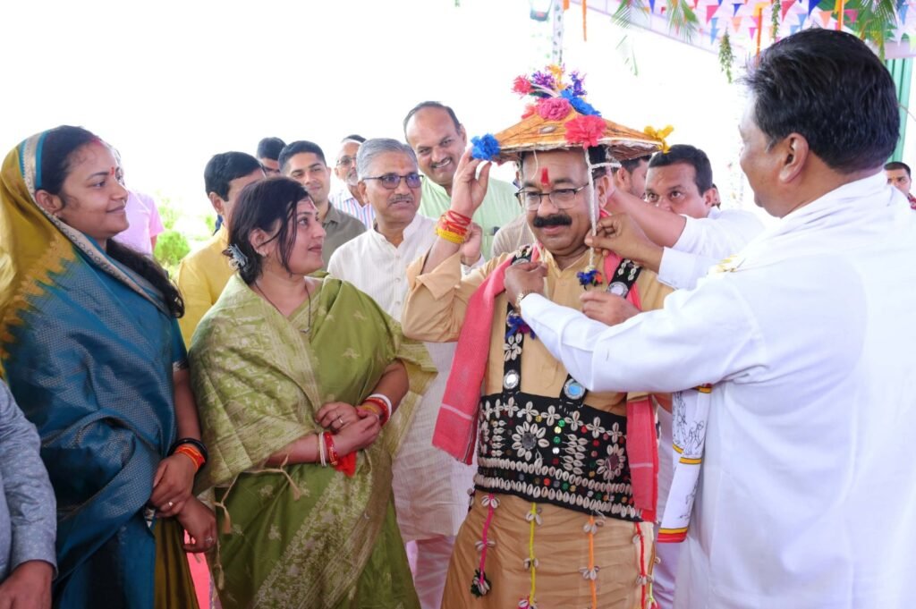arun saw, dy cm cg