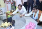 गुरु पूर्णिमा पर कोसमनारा पहुंचे मुख्यमंत्री विष्णु देव साय, सत्यनारायण बाबा धाम में की पूजा-अर्चना