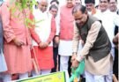 विधानसभा परिसर में ‘एक पेड़ मां के नाम 3.0’ अभियान, मुख्यमंत्री विष्णुदेव साय और डॉ. रमन सिंह ने लगाया रुद्राक्ष का पौधा