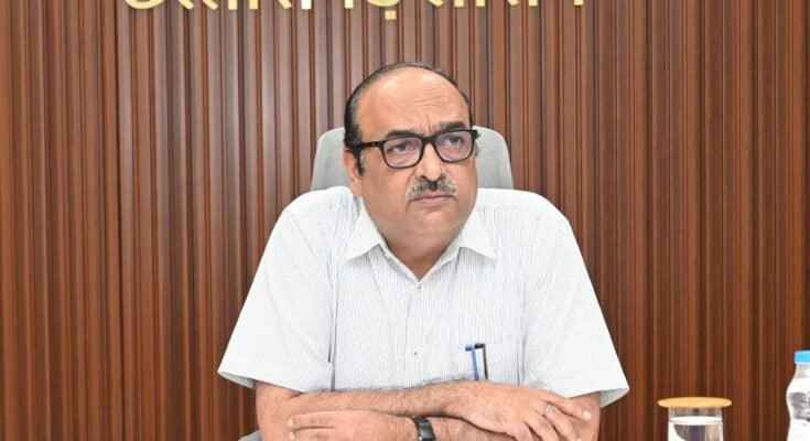 मुख्य सचिव विकासशील की अध्यक्षता में मंत्रालय महानदी भवन रायपुर में विभागीय समीक्षा बैठक